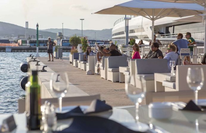 Calma Bistro