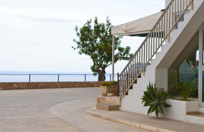 Bar Llumbi